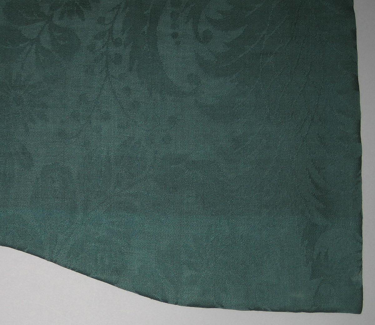 1966.1231 c Window hanging, valance detail