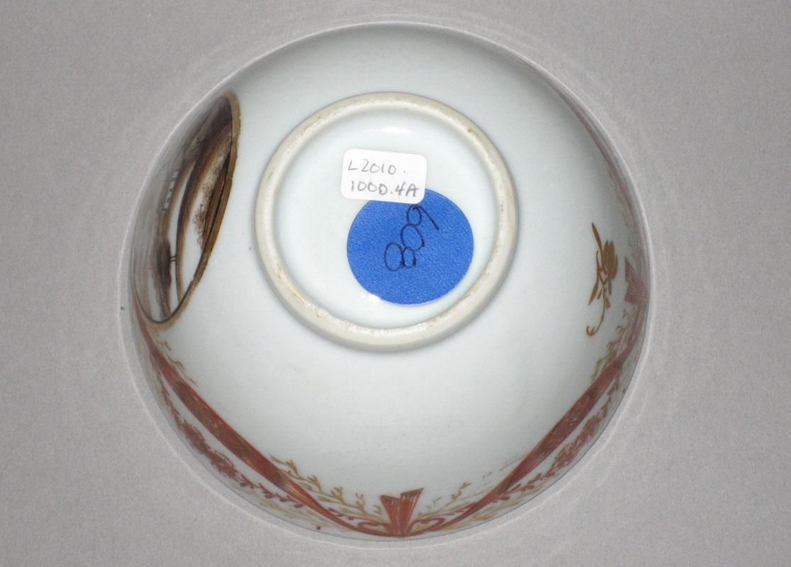 2010.0040.004 A Teabowl, underside