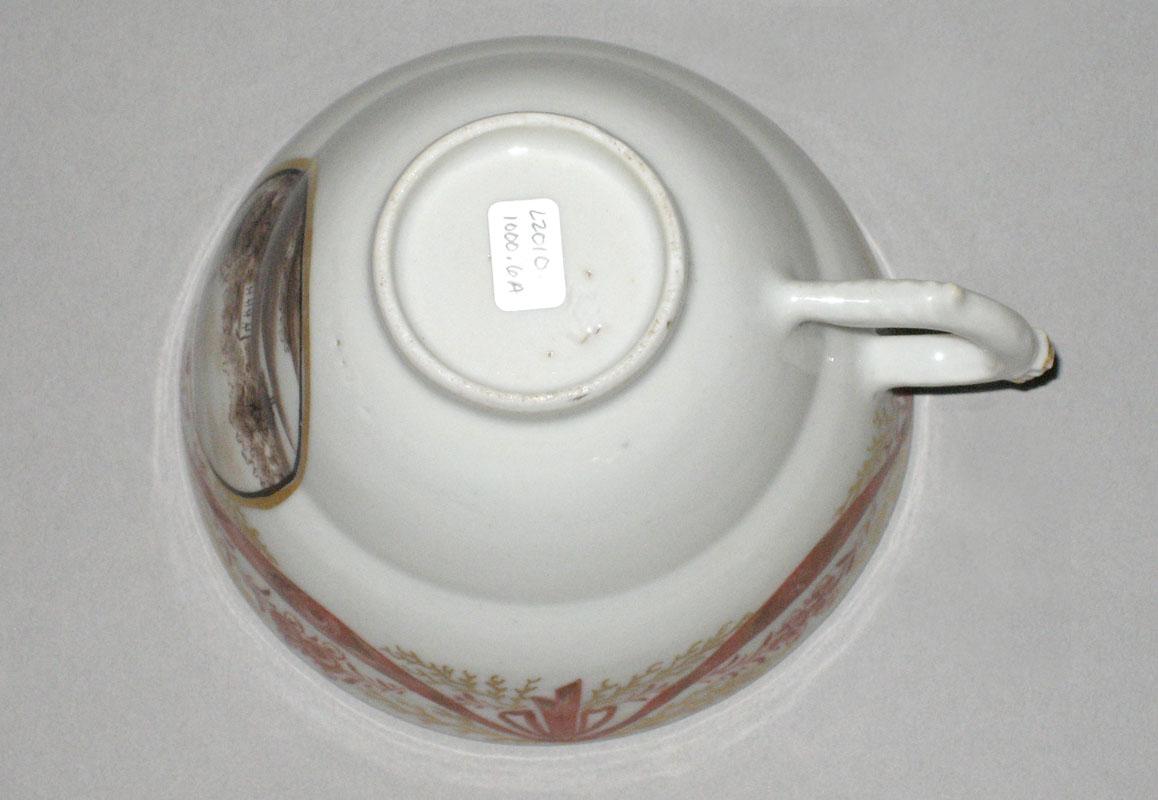2012.0040.006 A Teacup, underside