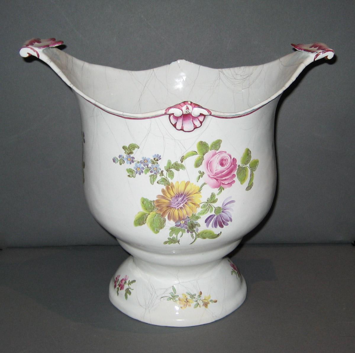 1958.2665.002 Cachepot