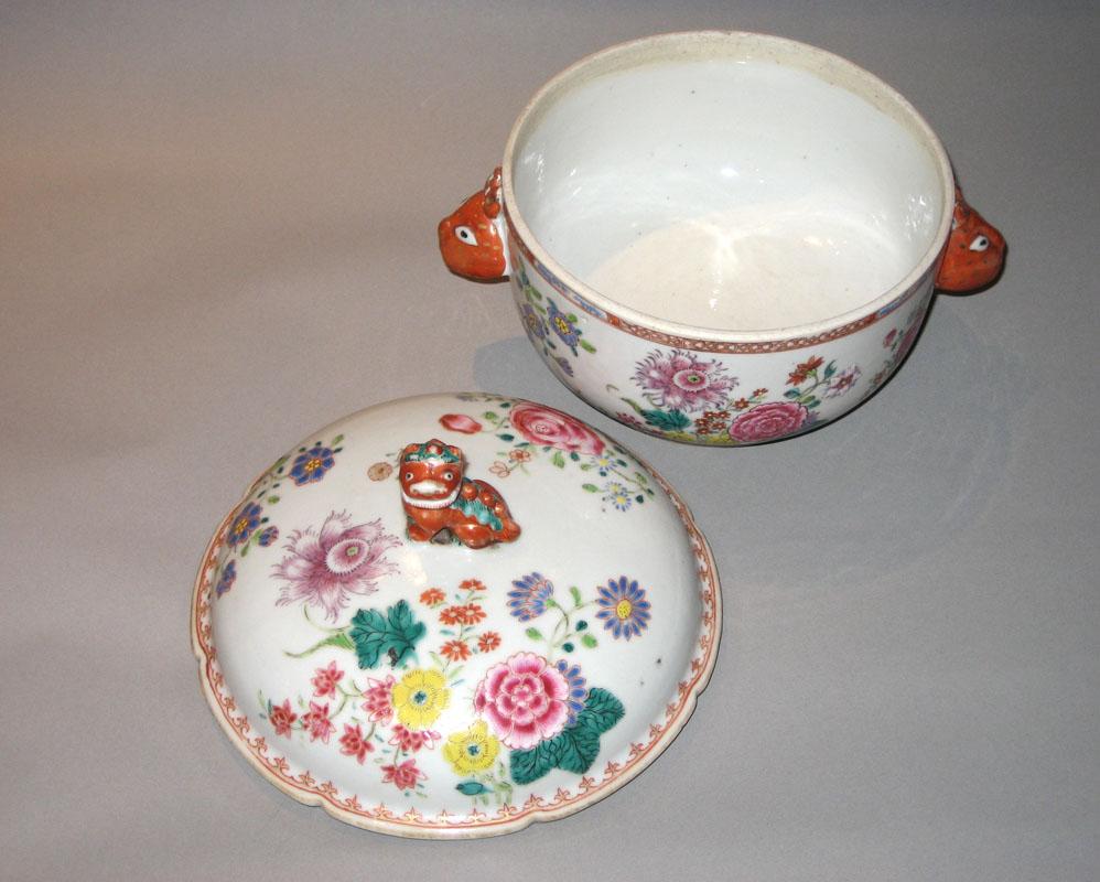 1958.2670 Bowl and cover separate