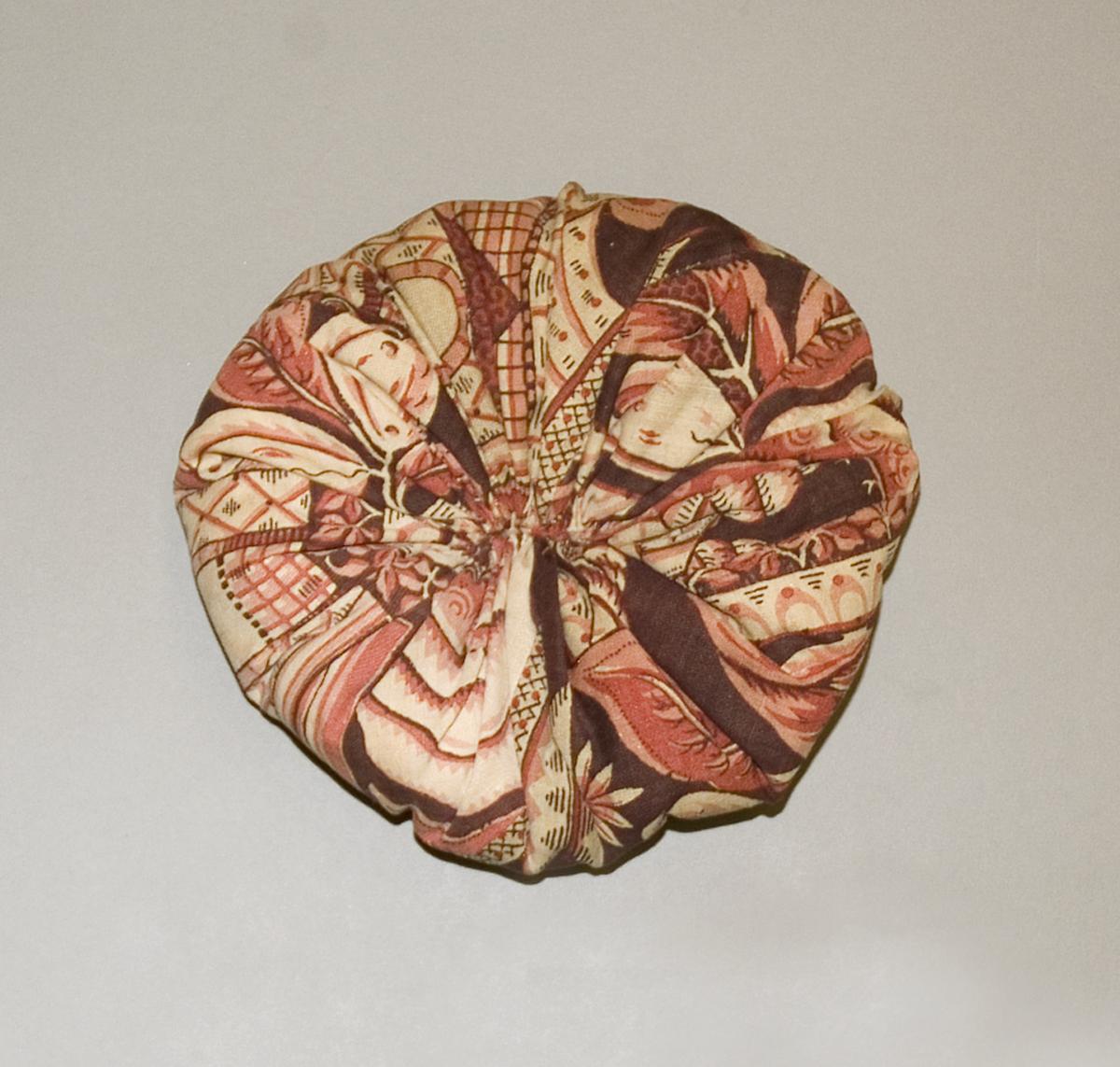 1957.1349 d, e Window hanging, rosette