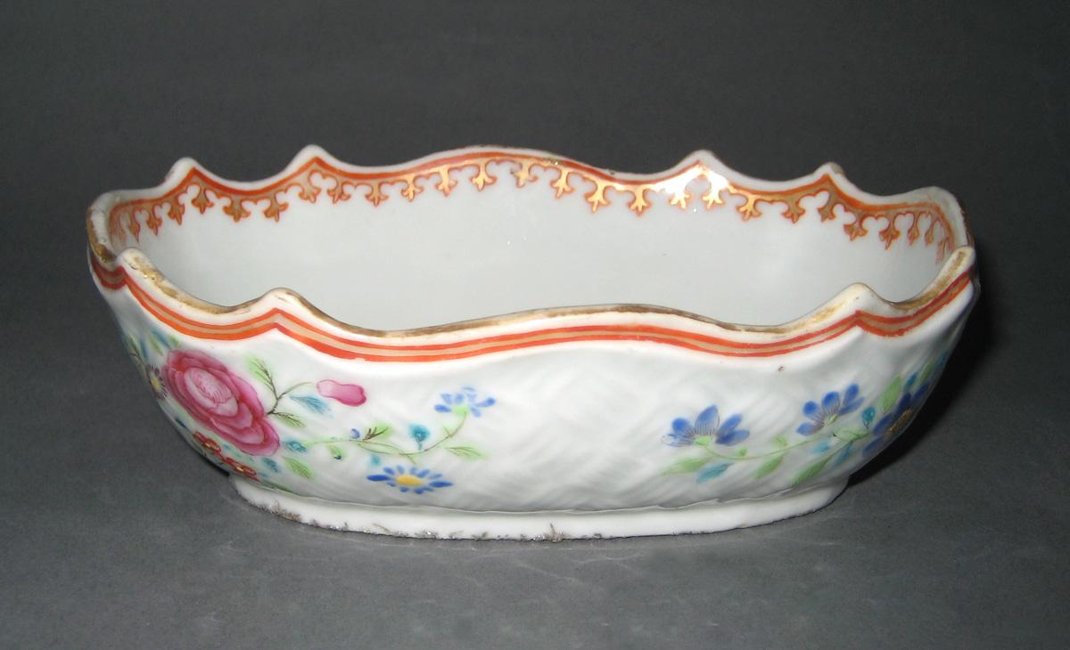 1958.2679 Dish view 2