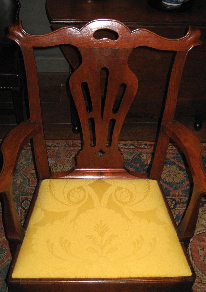 1958.2680 armchair with 1984.0638.002, view 2