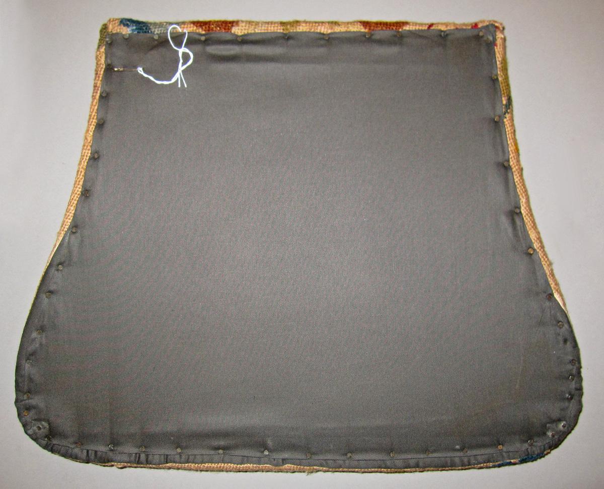 2010.0001.012 slip seat, view 2