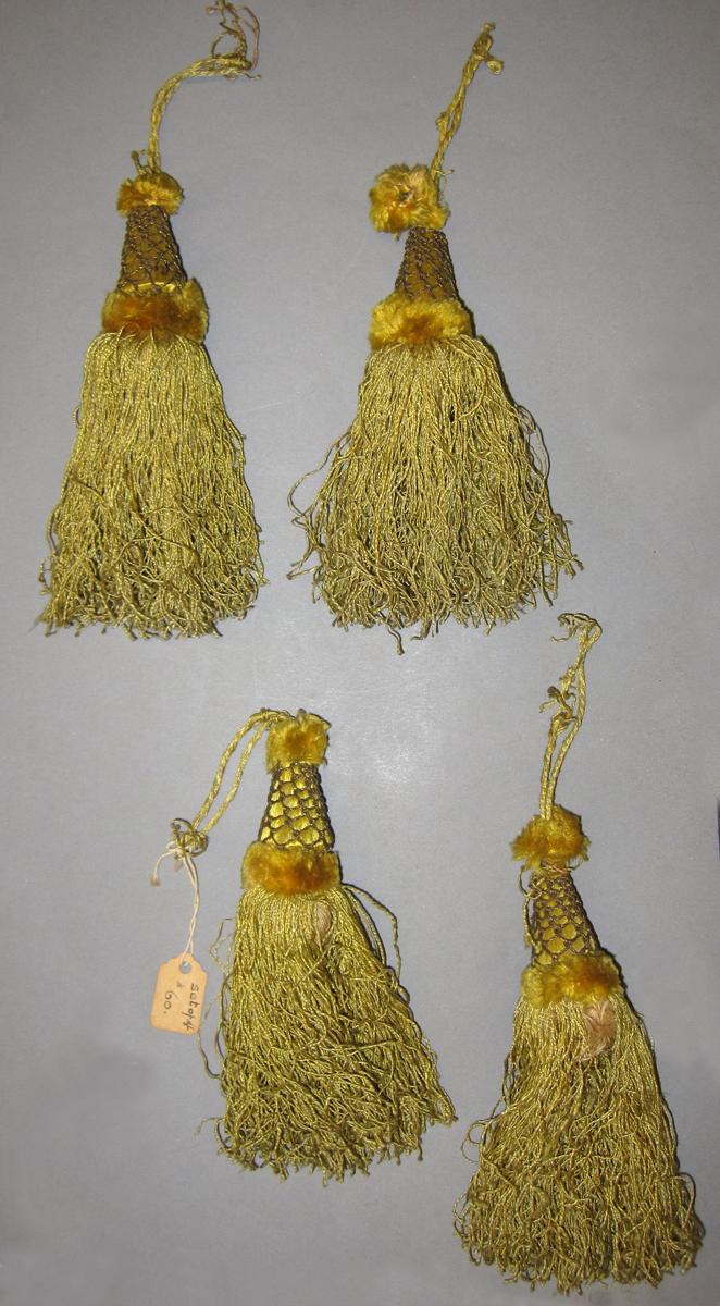 2010.0533 to .0536 tassel group