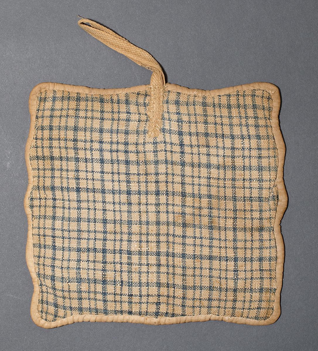 1958.2741 Pot Holder, Verso