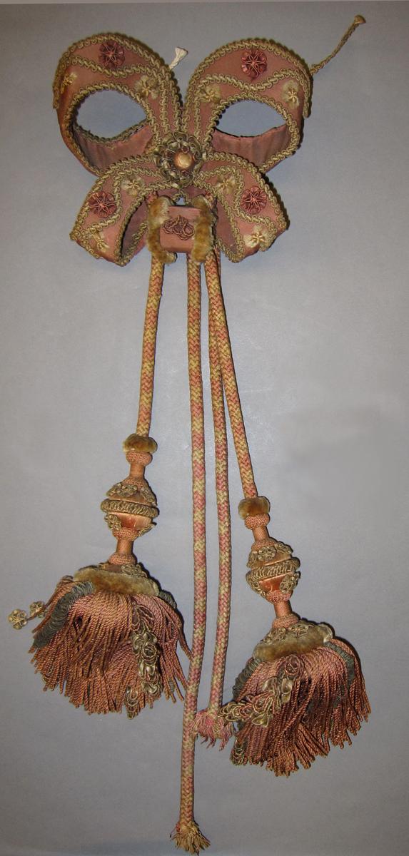 2010.0655 passementerie, overall