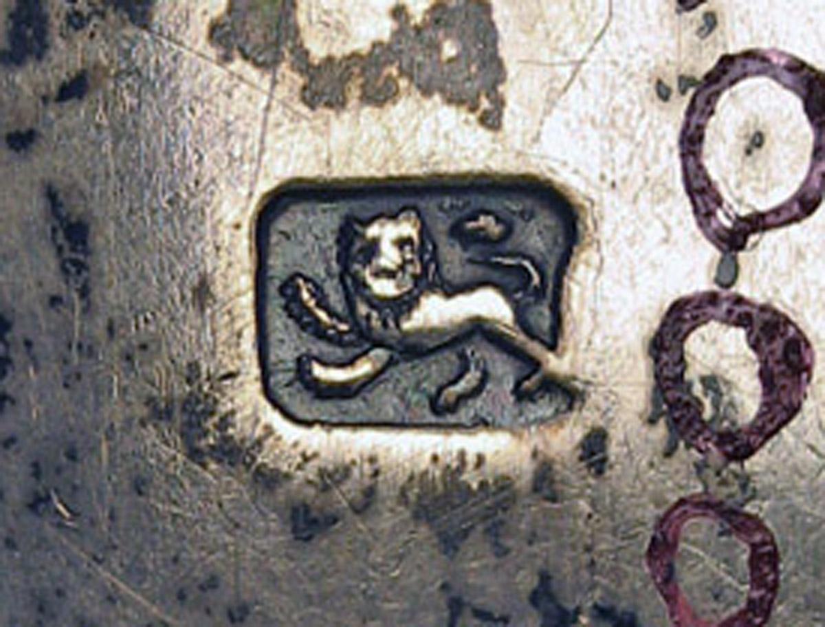 2010.0005 C Silver Flask mark 2
