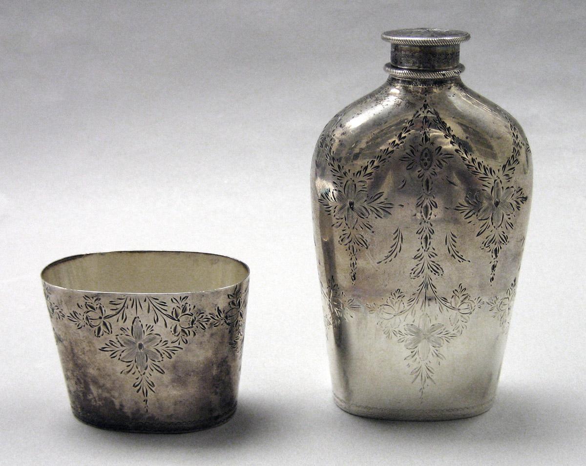 2010.0005 A-C Silver Flask side 2 open