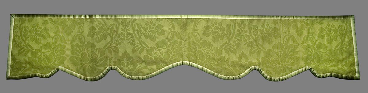 1976.0521 I Bed Hanging, Valance