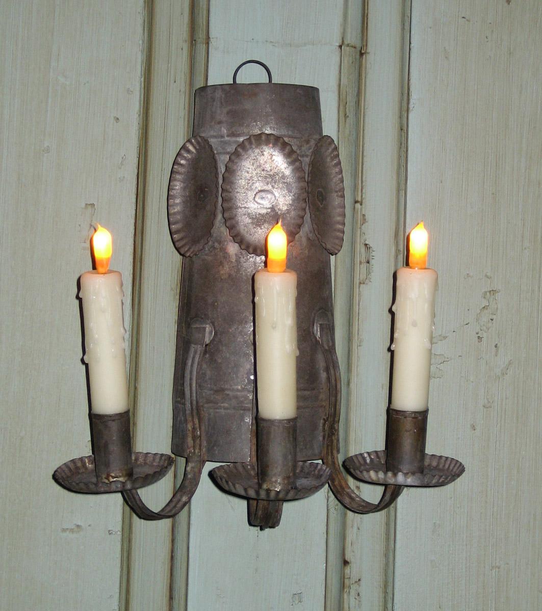 1958.2753 Sconce