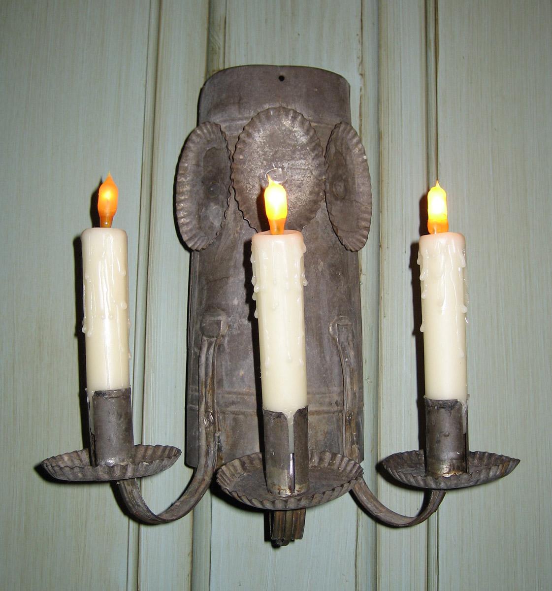 1958.2754 Sconce