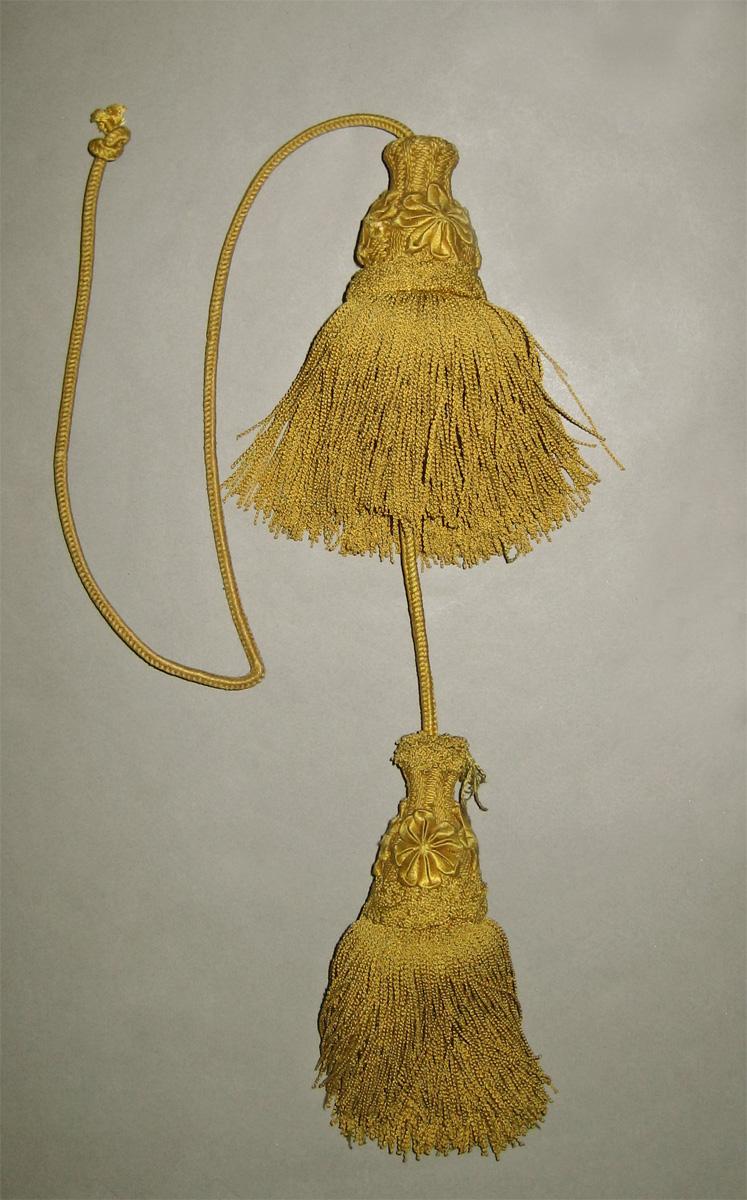 2010.0676.001 Tassels