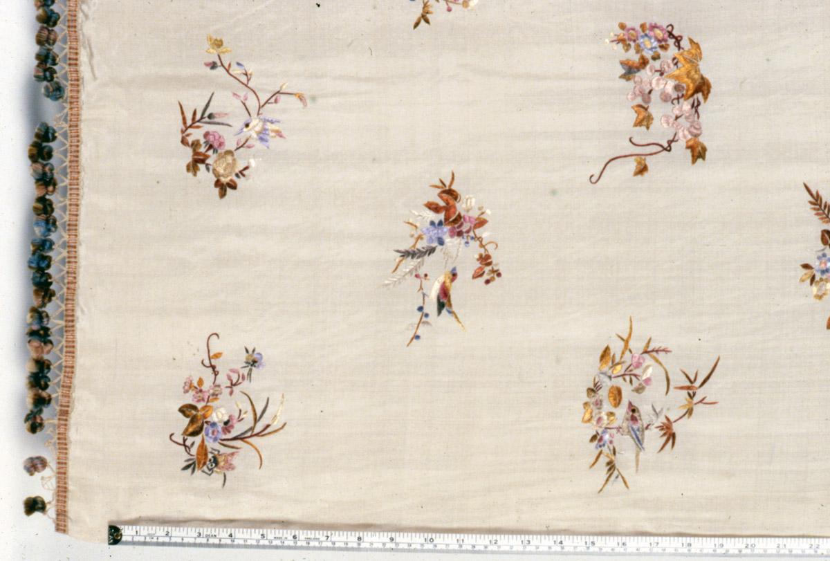 1969.1437 A, B Window hanging (detail)