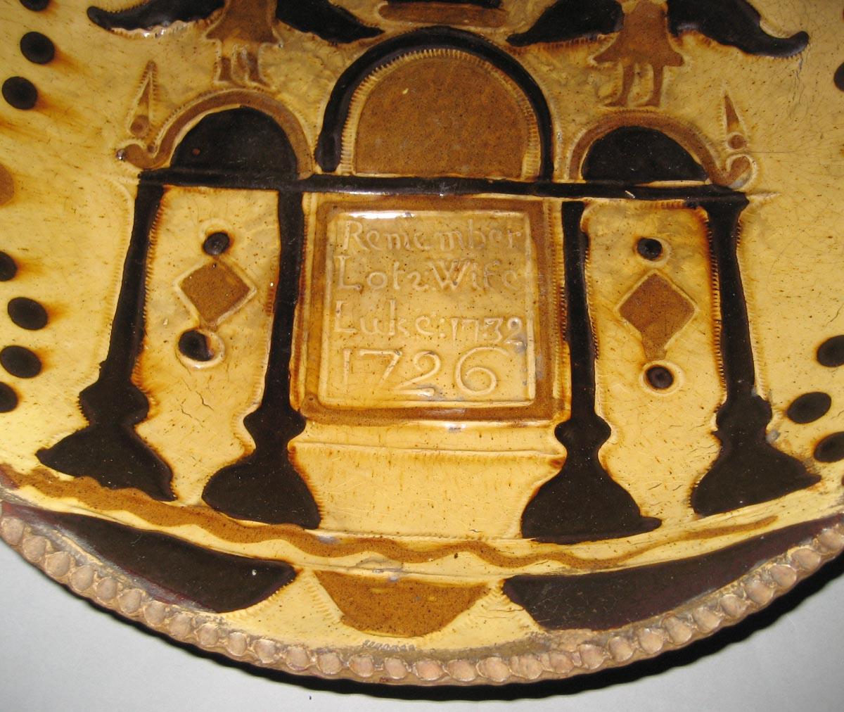 2010.0004.001 Slipware dish detail