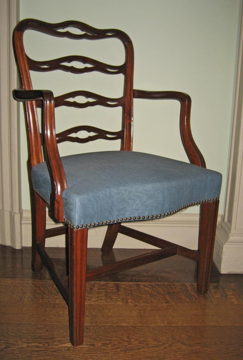 1958.2767.001 arm chair view 1