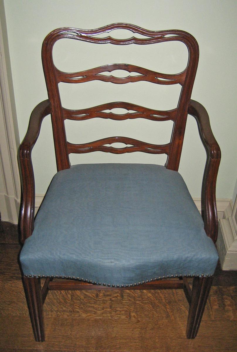 1958.2767.001 arm chair view 2