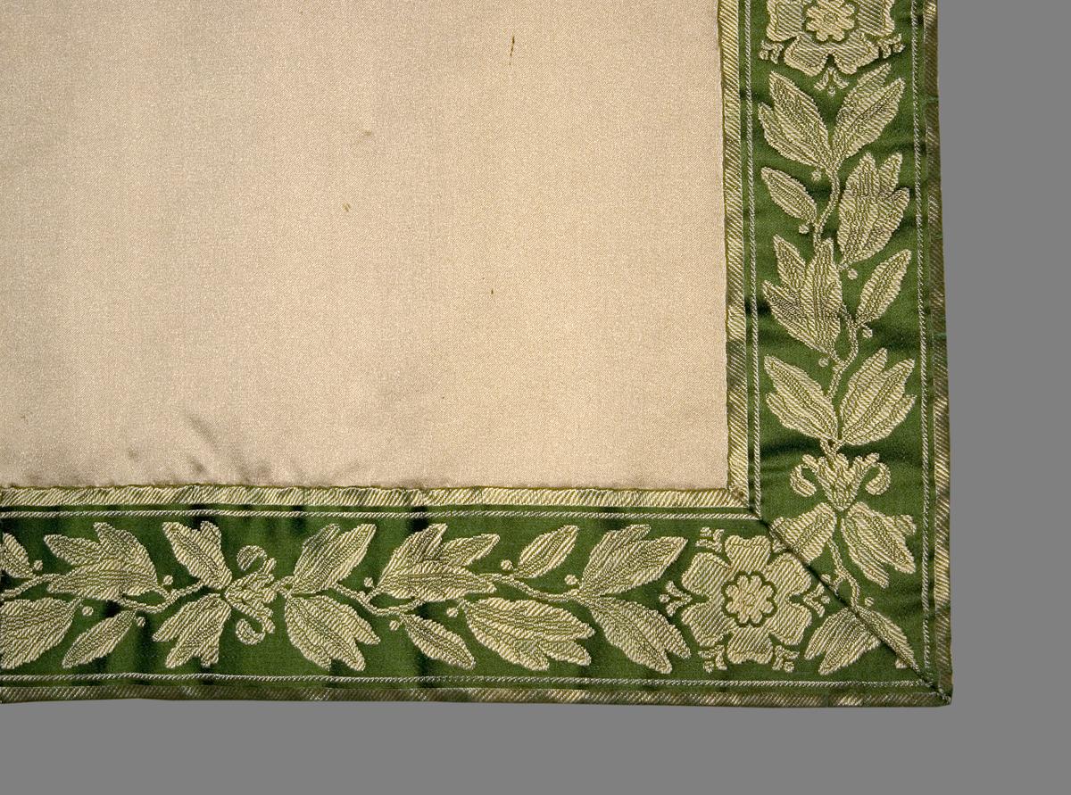 1957.1345.005 BB Window Hanging, Side Curtain, Edge Detail