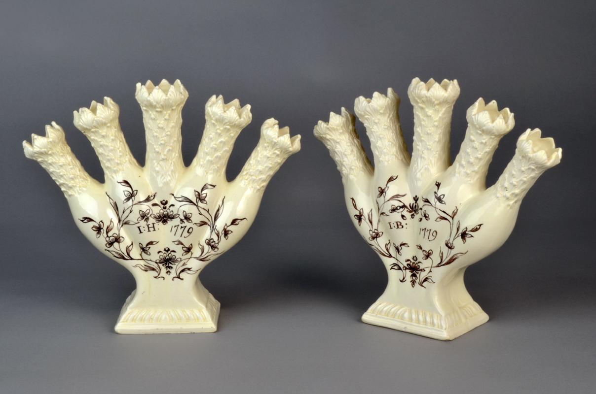 2010.0009.001, .002 Creamware quintal vases