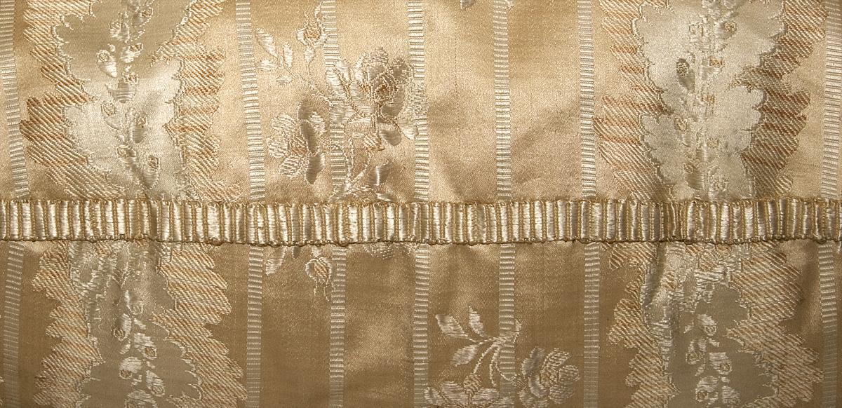 1969.4653.001 Cushion, Pillow, Trim Detail