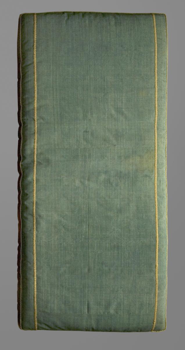 1969.4638 Cushion, Mattress