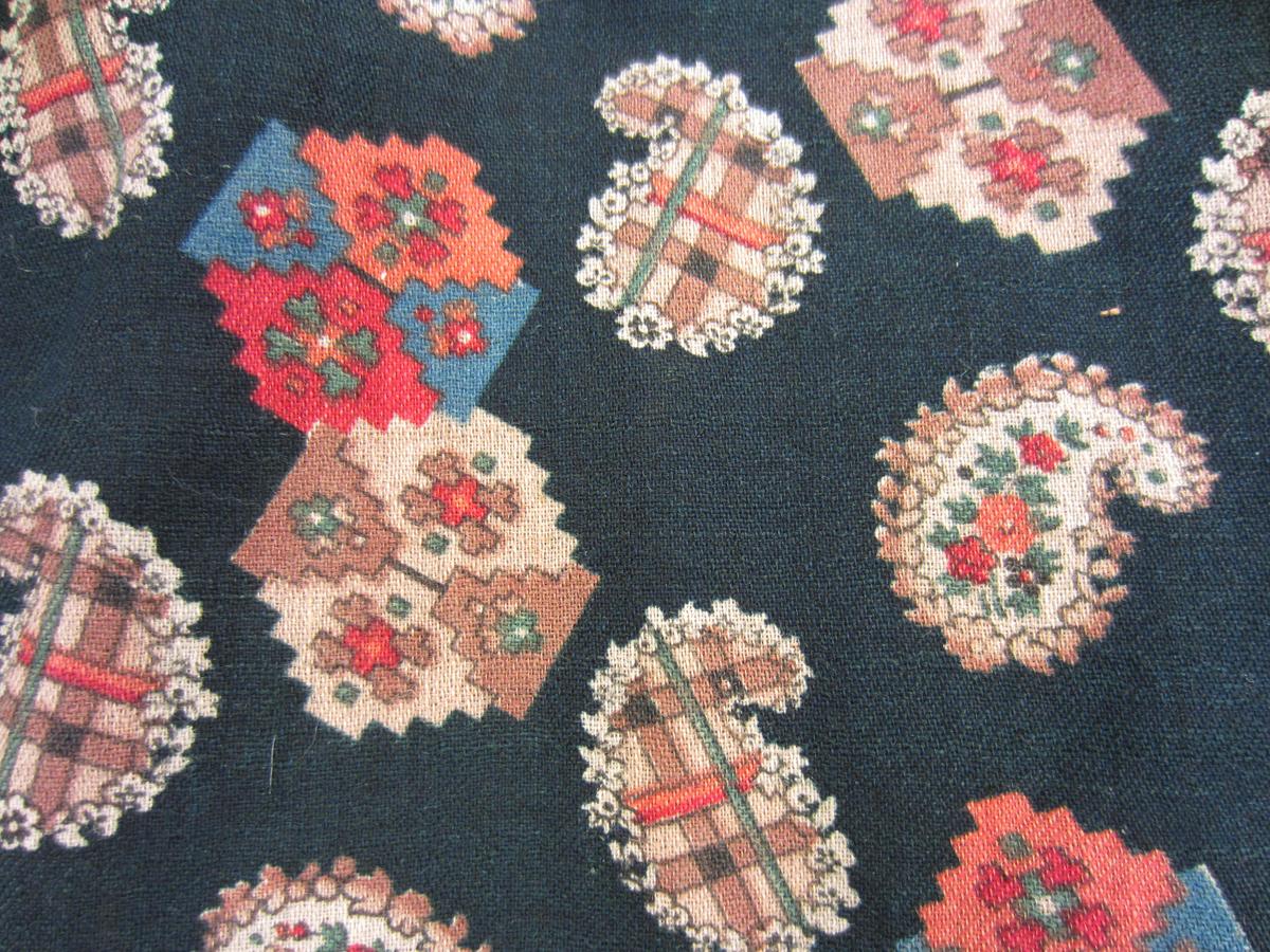 2010.0016 A Dress, Print
