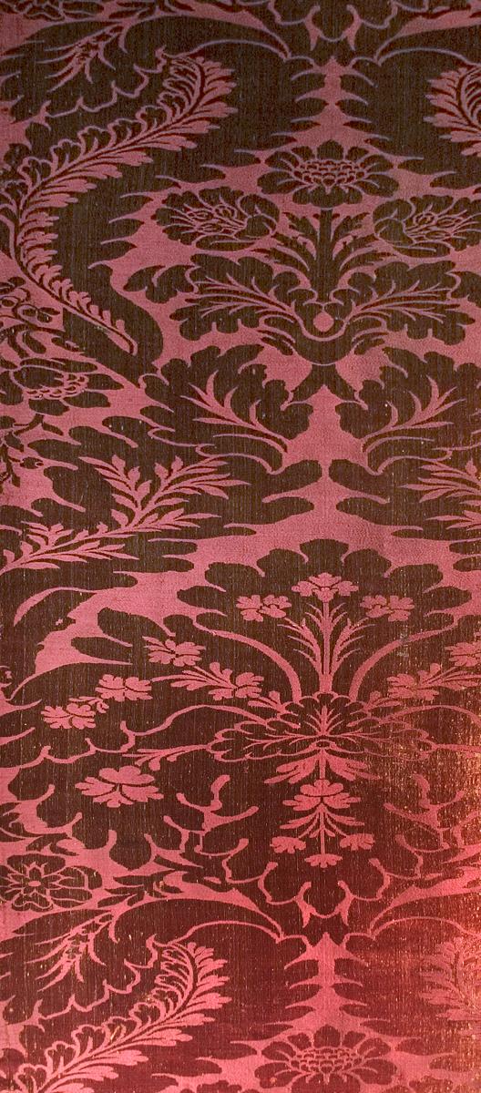 1970.0501.002 B Window Hanging, Side Curtain, Pattern Repeat-Oblique View
