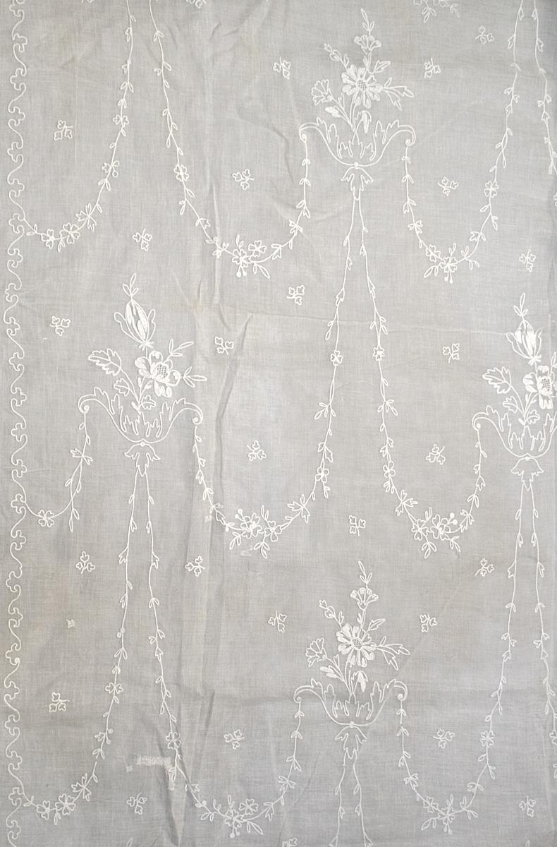 1969.5583.003 Window Hanging, Side Curtain, Pattern Repeat