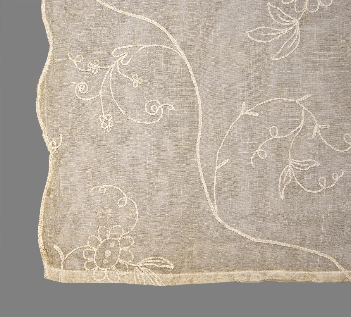 1969.5584.004 Window Hanging, Side Curtain, Edge Detail