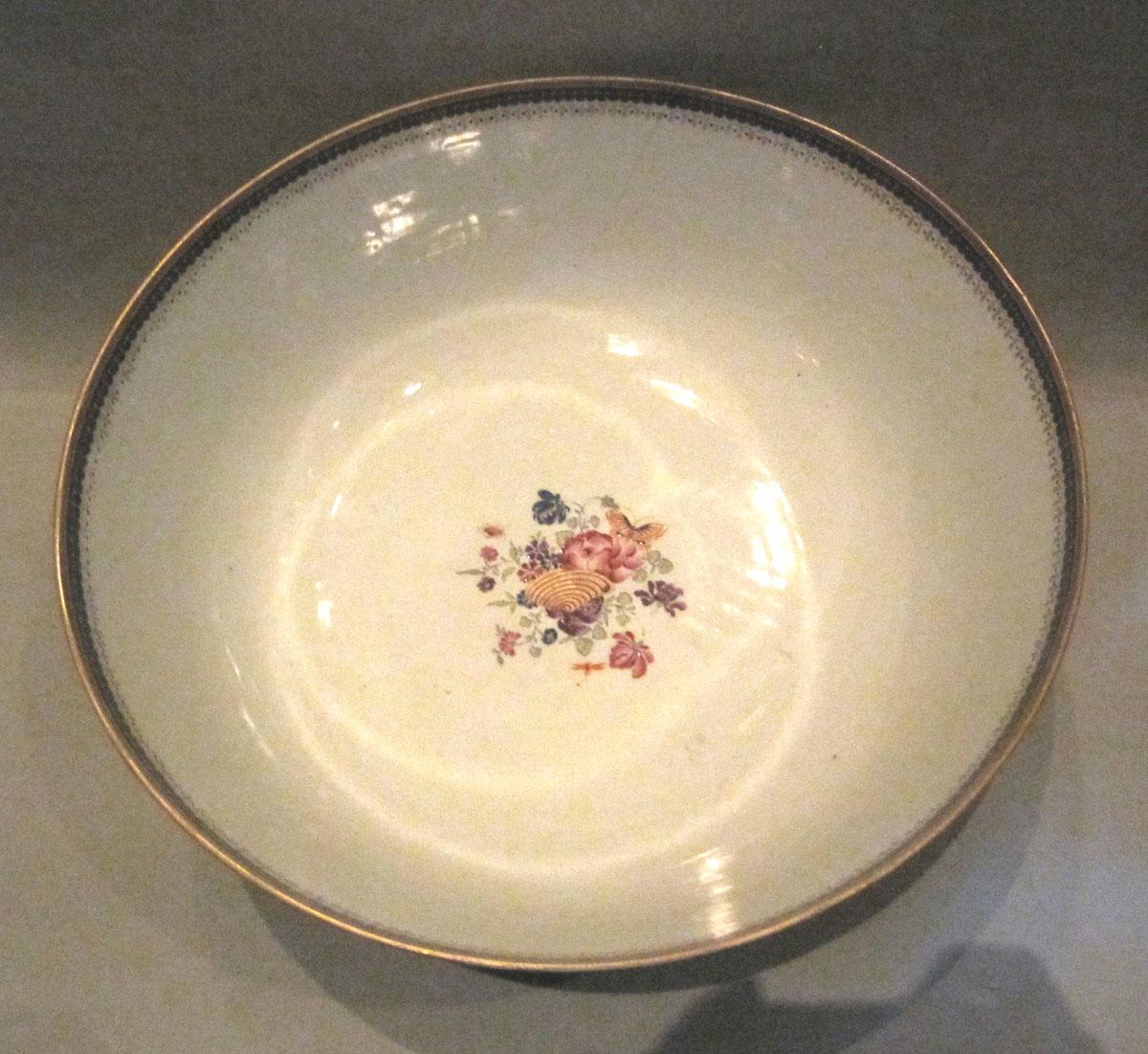 1958.2822 Porcelain punch bowl face top