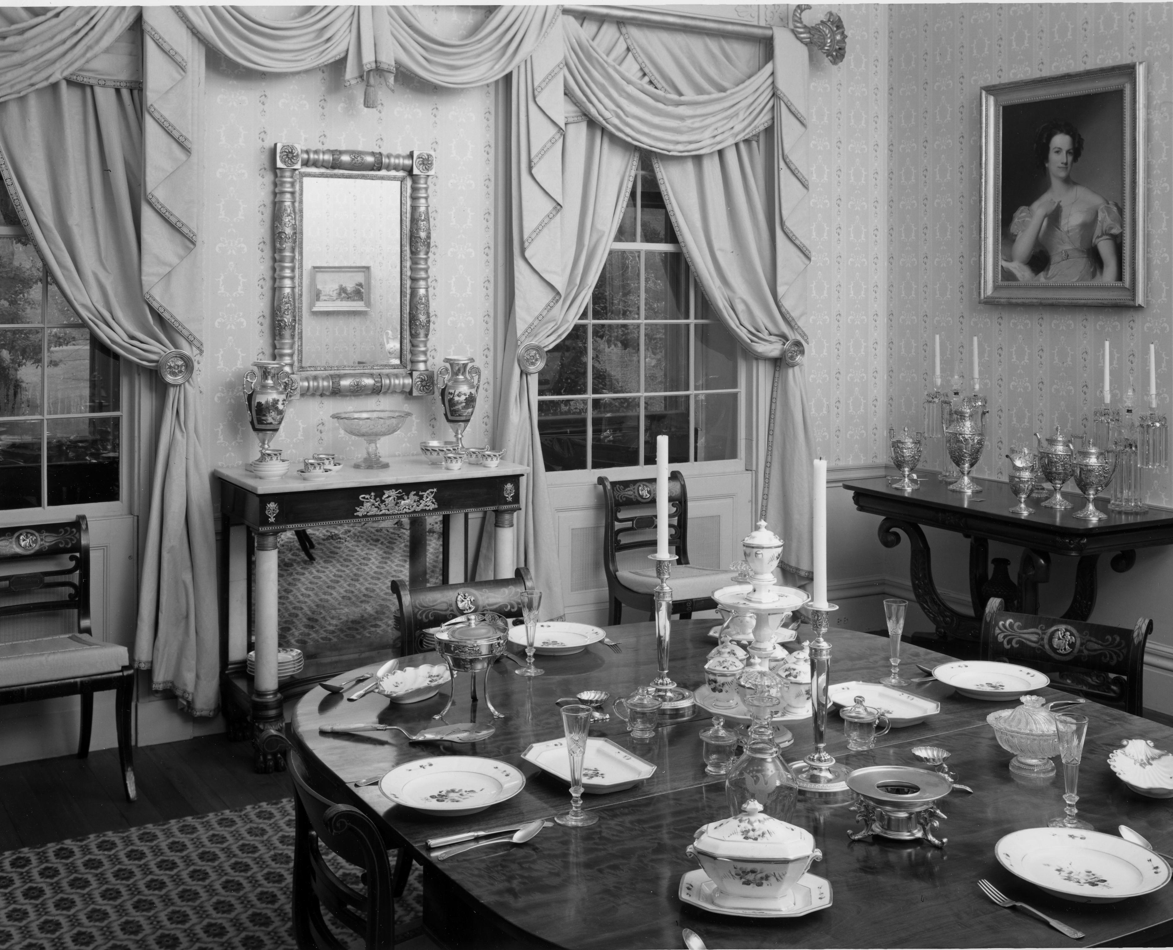 Room-Georgia Dining Room 1987 bw