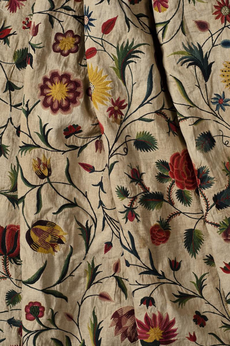 2010.0015 (Tambour embroidery) Petticoat, detail 9