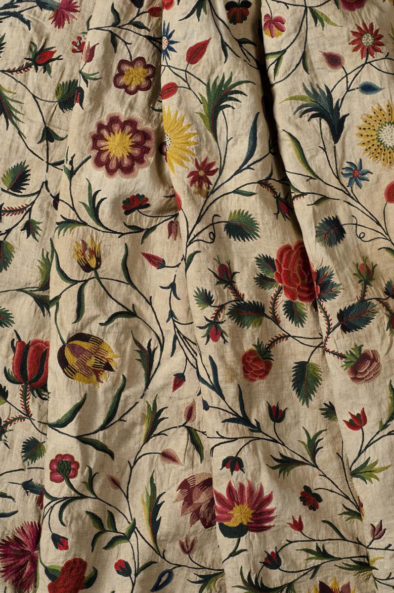 2010.0015 (Tambour embroidery) Petticoat, detail 10