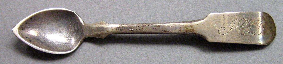 1962.0240.862.002 Miniature spoon upper surface