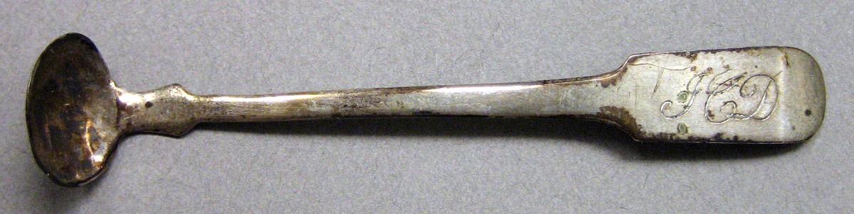 1962.0240.863 Miniature ladle upper surface