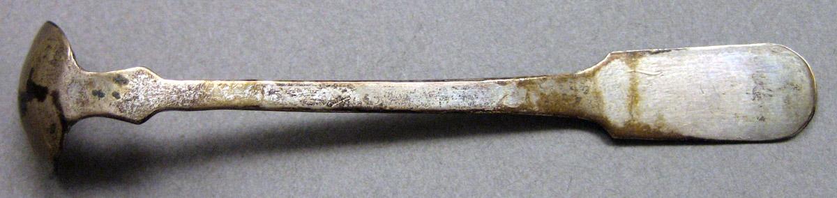 1962.0240.863 Miniature ladle underside