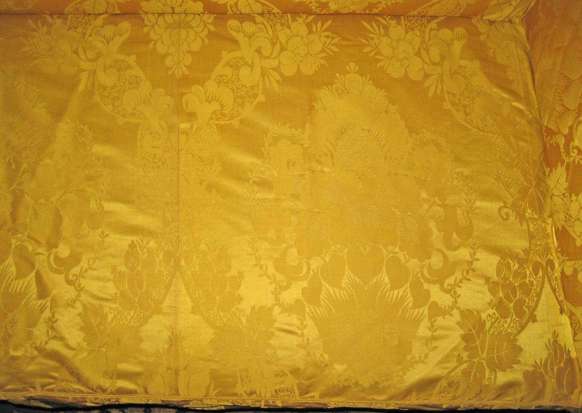 1969.5591 slip cover fabric detail