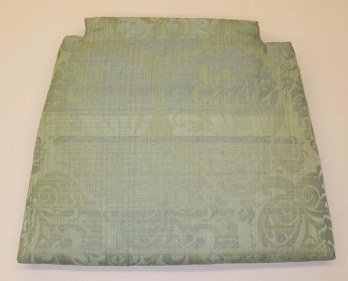 1969.5632 cushion or chair pad associated with 1958.0539 chair view 1