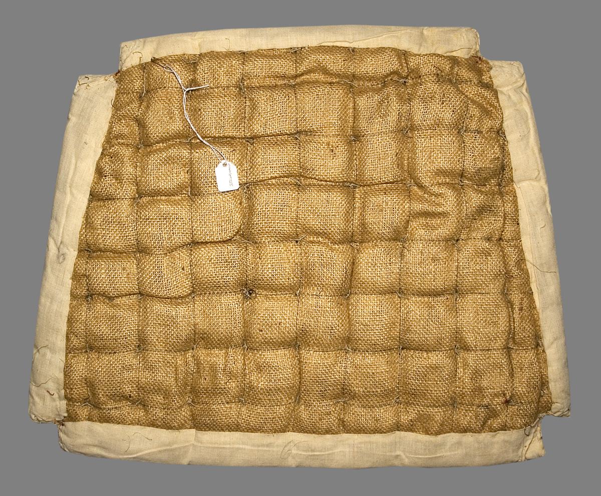 1969.5634 Cushion, Chair Pad, Verso