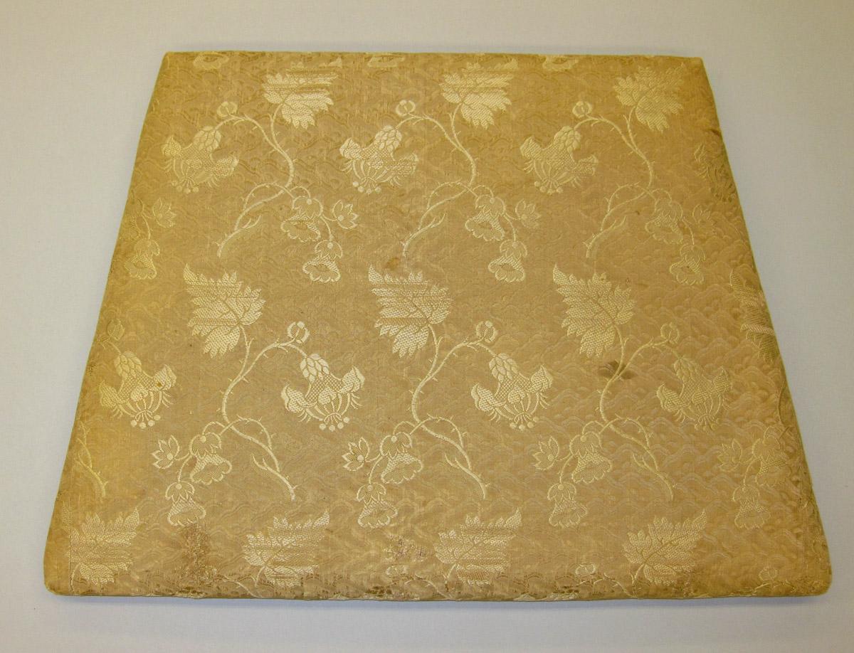 slip seat 1969.5654 upper surface assoc w chair 1959.0636
