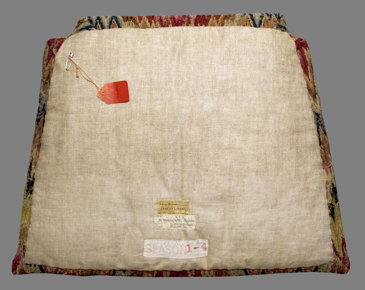 1969.5661 Cushion, reverse
