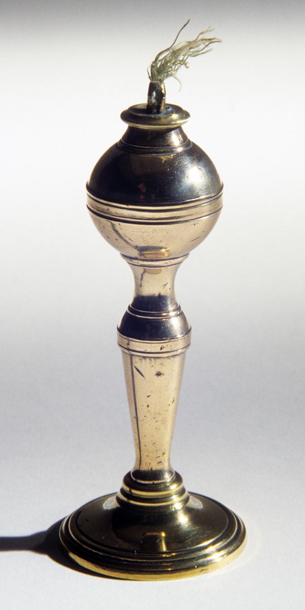 1958.2890 Lamp