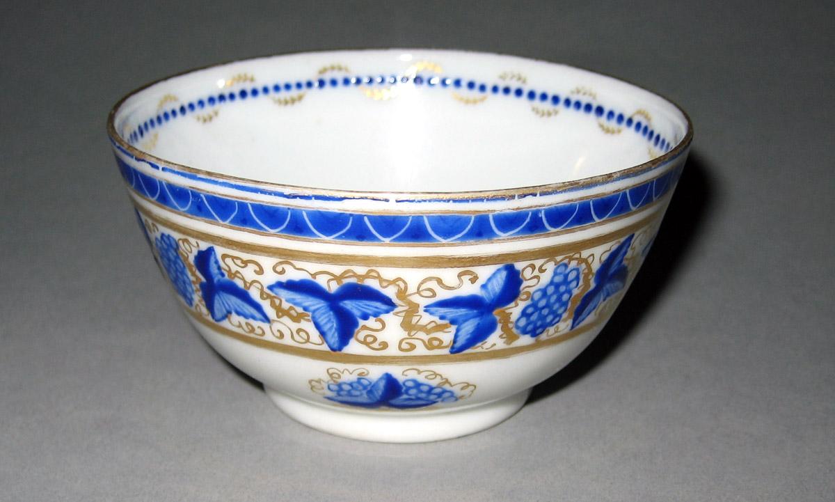 1958.2895 Porcelain Teabowl back