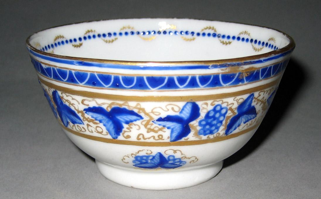 1958.2897 Porcelain Teabowl back