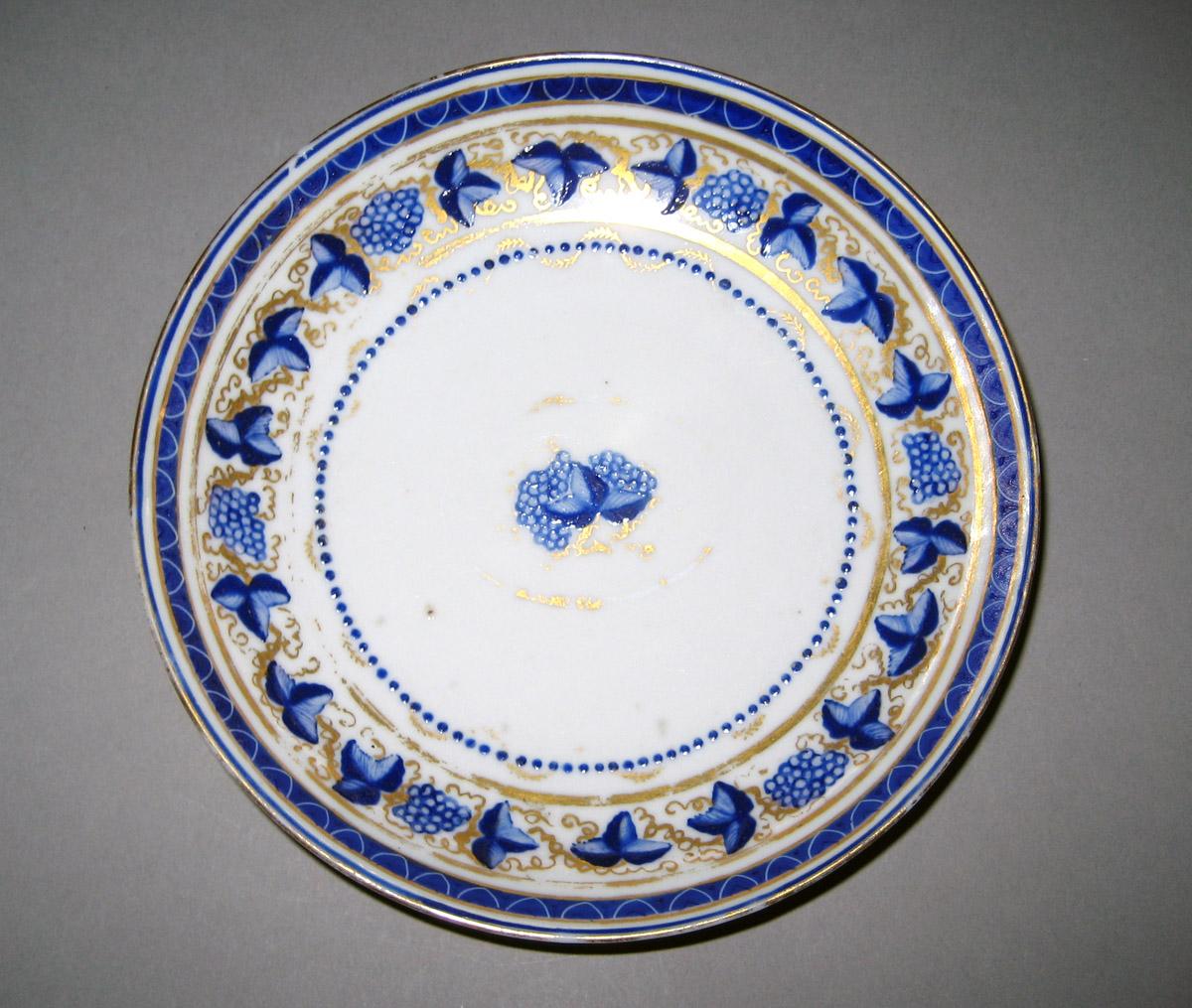 1958.2899 Porcelain Saucer