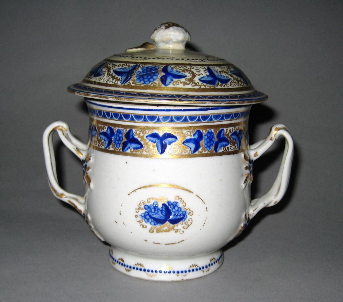 1958.2904 A, B Porcelain Sugar bowl