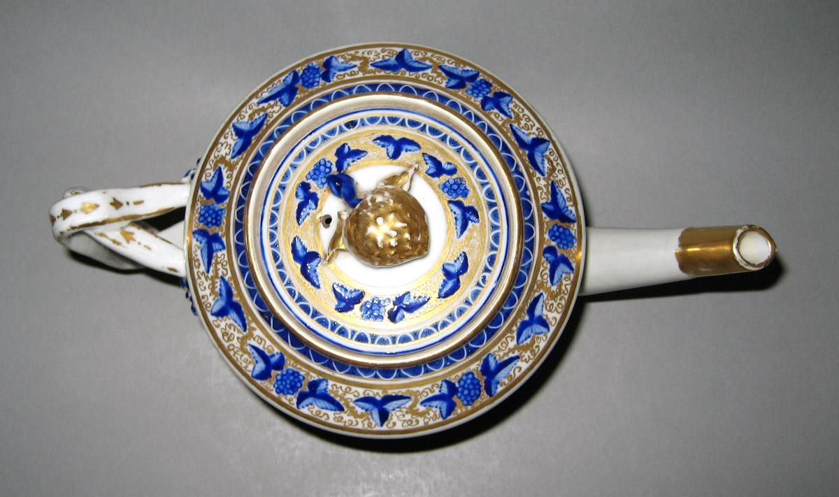 1958.2905 A, B Porcelain Teapot top