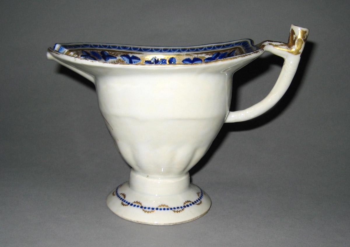 1958.2907 Porcelain Cream or milk jug