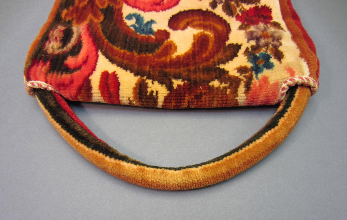 2010.0020 Bag, Handle